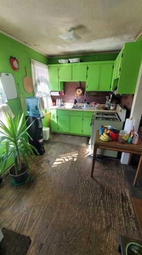 36 Orange St, Montgomery MA 01085-2347 exterior