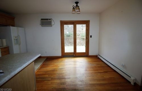 326 Skyline Lk Dr, Skyline Lakes NJ 07456-1953 exterior