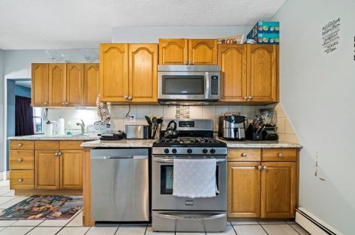 32 Appleton St, Everett MA 02149-1930 exterior