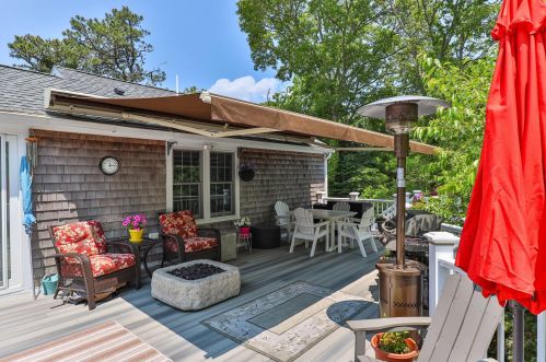 2 Uncle Zlotis Rd, Chatham MA 02633-1595 exterior