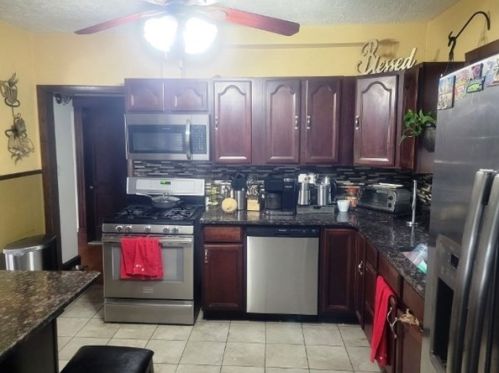 19 Sladen St, Dracut, MA 01826-4729