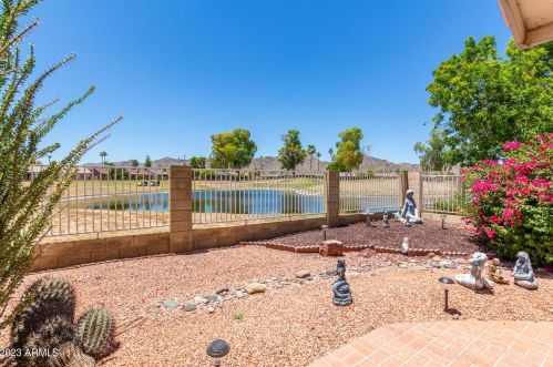 11840 44th St, Phoenix AZ  85044-2424 exterior