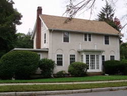 322 Woodward St, Newton, MA 02468-2042