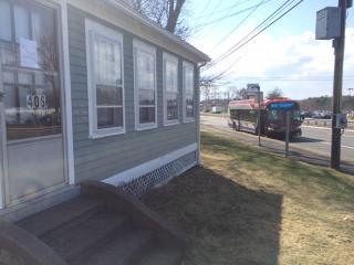 406 Northampton Rd, Amherst MA  01002-2578 exterior