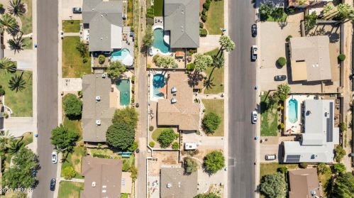 210 Butler Dr, Phoenix AZ 85051-4649 exterior