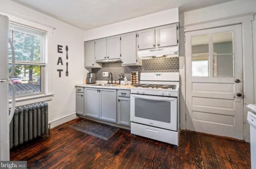 23 Watkins Ave, West Deptford NJ  08096-1235 exterior