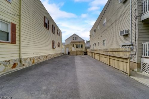 13 Naples Ave, Belleville, NJ 07109-1121