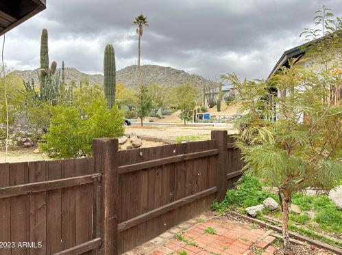 343 Cinnabar Ave, Phoenix AZ  85021-2444 exterior