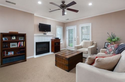 2 Village Dr, Quincy, MA 02169-0939