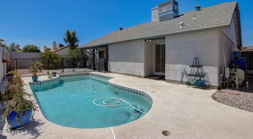 3901 Carol Ann Way, Phoenix AZ 85032-4057 exterior