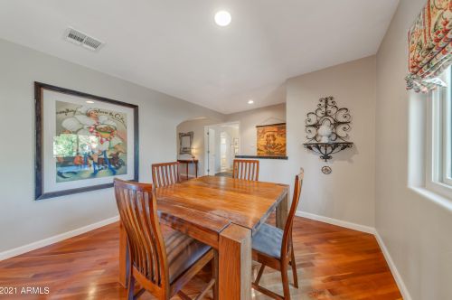 2542 42nd St, Phoenix AZ 85032-4729 exterior