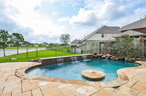 9111 Bonbrook Bnd Ln, Richmond TX 77469-4730 exterior