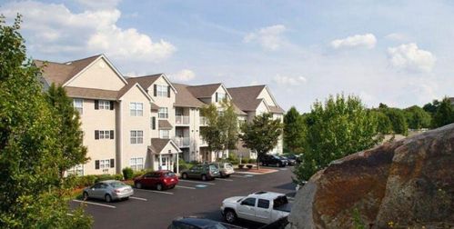 1 Avalon Dr, Weymouth MA  02188-4600 exterior