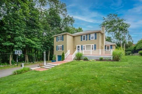 220 Gun Hill St, Milton, MA 02186-4027