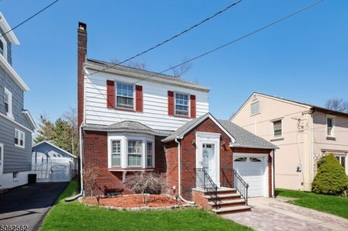 157 Fairway Ave, Belleville, NJ 07109-1441