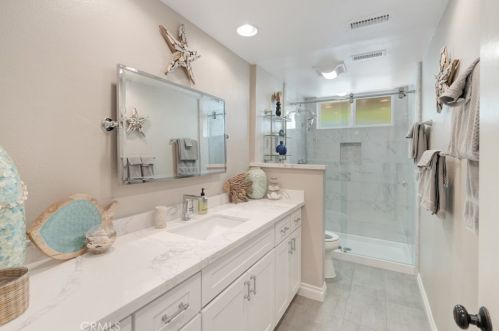 24 Whistling Swan, Irvine CA 92604-4527 exterior