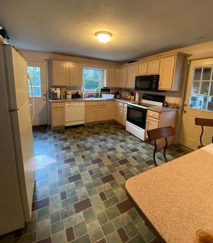 201 Bliss Hl Rd, Royalston MA 01368-8952 exterior