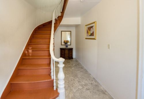 25 Merrick St, Worcester MA 01609-1837 exterior