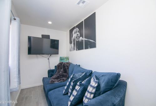 4633 2nd St, Phoenix AZ  85040-2119 exterior