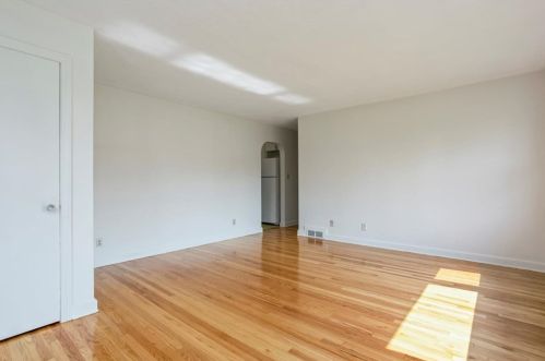 218 Western Cir, Montgomery MA 01085-3423 exterior