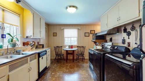 196 Prospect St, Shrewsbury MA  01545-2039 exterior