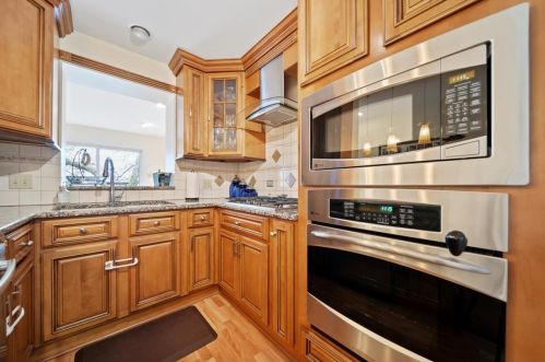 1613 Maple Ave, Forest View IL 60402-1546 exterior