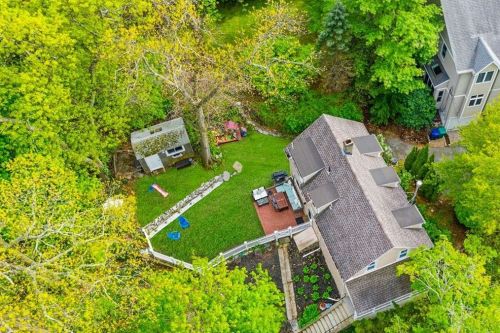 34 Thurston Rd, Newton MA 02464-1244 exterior