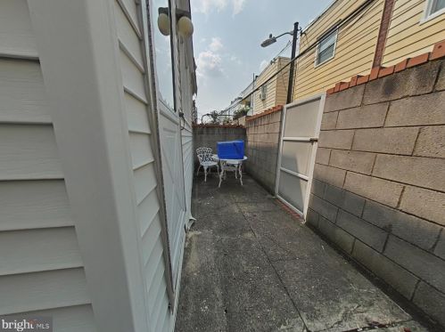 2204 15 St, Philadelphia PA 19132-4414 exterior