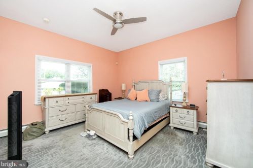 132 Main St, West Deptford NJ 08051-1046 exterior