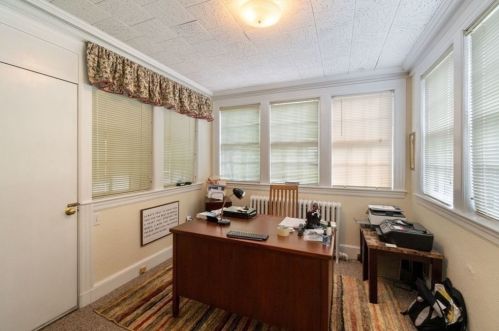 119 Washington St, Newton MA 02458-2250 exterior