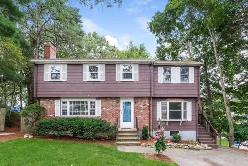 38 Avola St, Arlington, MA 02476-7004