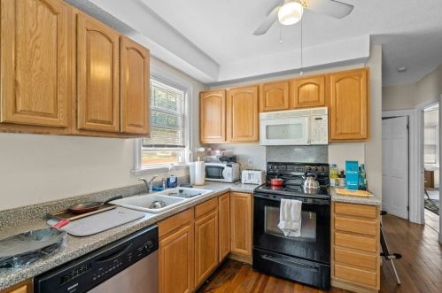 188 Newman Ave, Seekonk MA 02771-4911 exterior