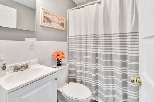 5 Scadding St, Taunton MA 02780-1100 exterior