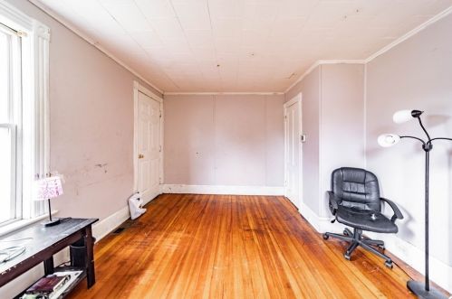 11 Sycamore St, Montgomery MA 01085-3215 exterior