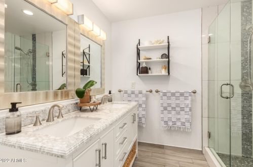 10808 43rd St, Phoenix AZ 85050-3342 exterior