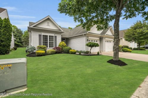 33 Crooked Stick Rd, Jackson Twp NJ 08527-4032 exterior