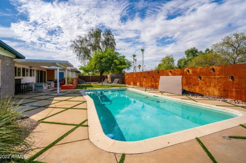 10007 30 Pl, Phoenix AZ 85028-4407 exterior