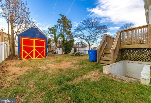 29 Cedar Ave, West Deptford NJ 08093-1409 exterior