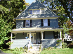 72 Oxford Rd, Newton, MA 02459-2405