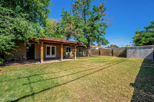 3843 49 Pl, Phoenix AZ 85018-4458 exterior