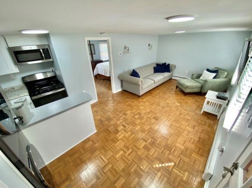 27 Elaine Ave, Seekonk MA  02771-4121 exterior