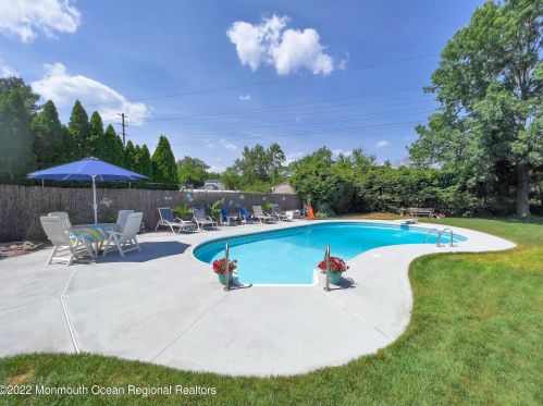 44 Citadel Dr, Jackson Twp NJ 08527-1843 exterior