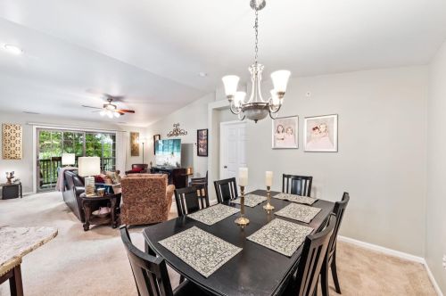 1608 White Oak Cir, Hammond IN exterior