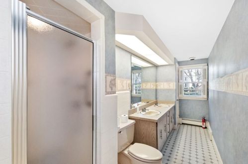 51 Fessenden St, Newton MA 02460-1119 exterior