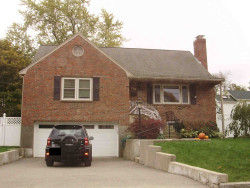 130 Carlisle St, Newton, MA 02459-2309