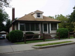 144 Derby St, Newton, MA 02465-1556