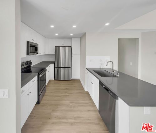 98 Remington, Irvine CA 92620-3738 exterior