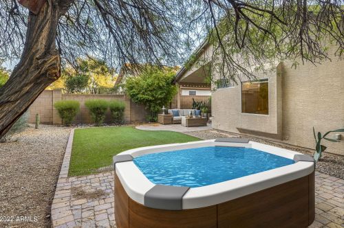 2440 Blue Sky Dr, Phoenix AZ  85085-4761 exterior