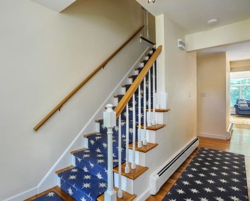 3 Country Ln, Hingham, MA 02043-3806