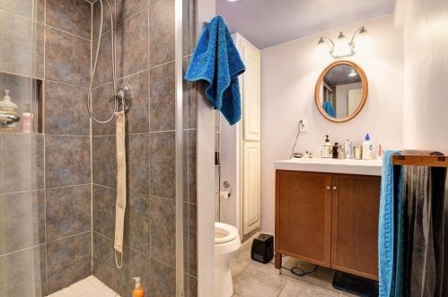 132 Elm Ave, Quincy MA 02170-2939 exterior